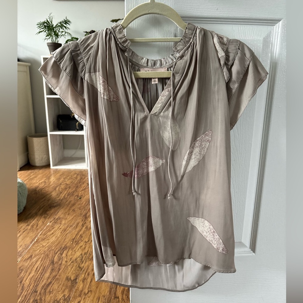 Philosophy Taupe Flutter Sleeve Blouse